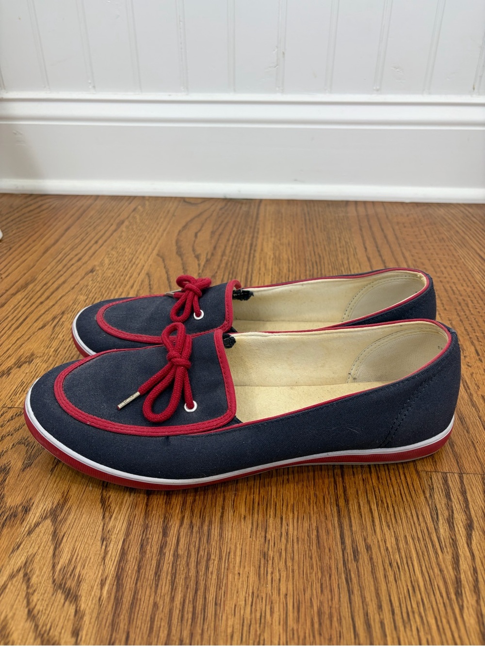 Grasshoppers Navy/Red Slip-on Boat Shoes (10) - Picture 2 of 7
